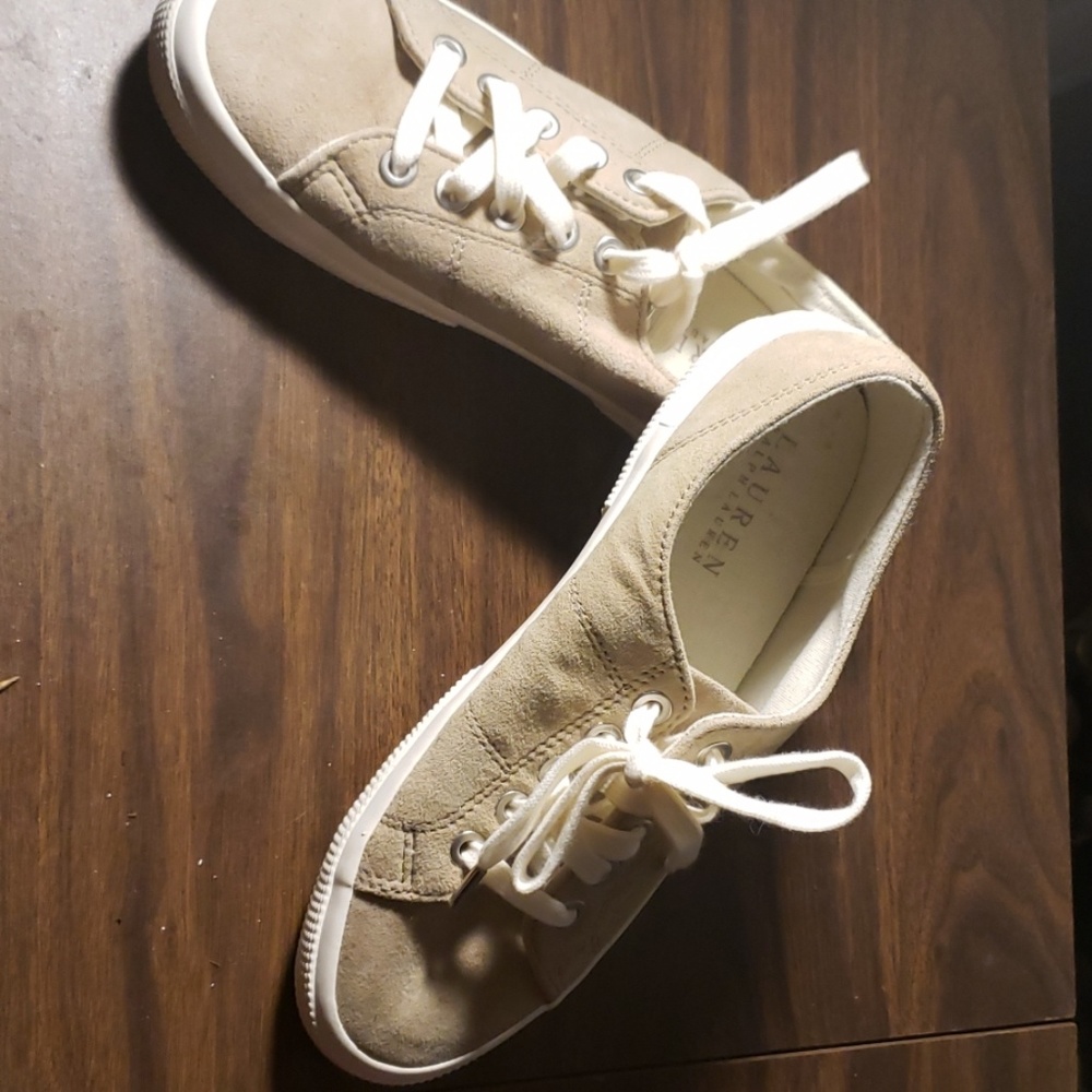 Tennis Shoes